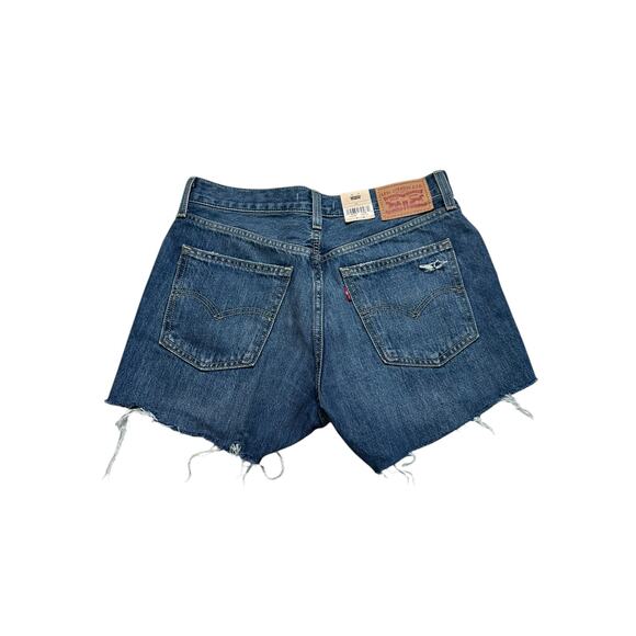 LEVIS Medium‎ Wash Denim Low Pro Straight Shorts Women's Size 26 NWT Frayed Hems - Picture 6 of 10